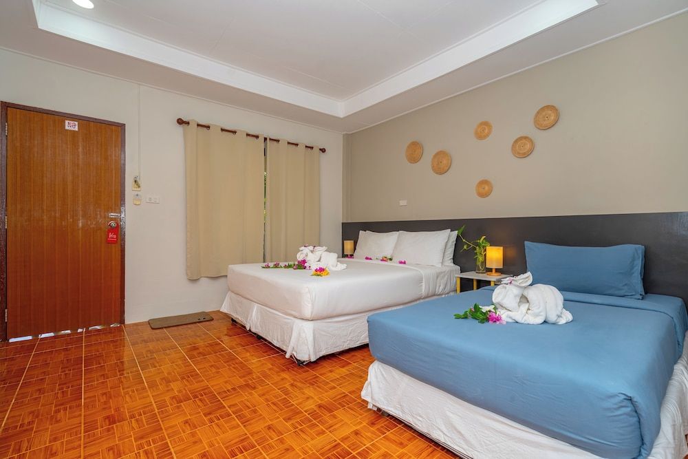 Lanta Beach Resort Family Room, Sea View