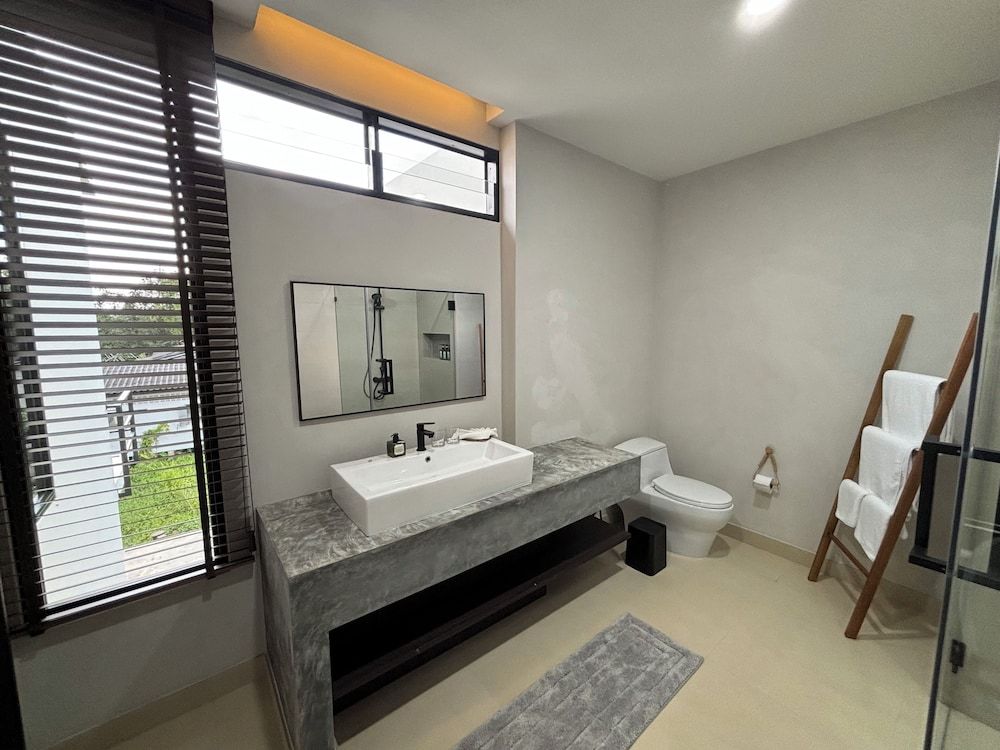 The Episode Boutique Hotel Deluxe Double Room, Balcony, Garden View 4