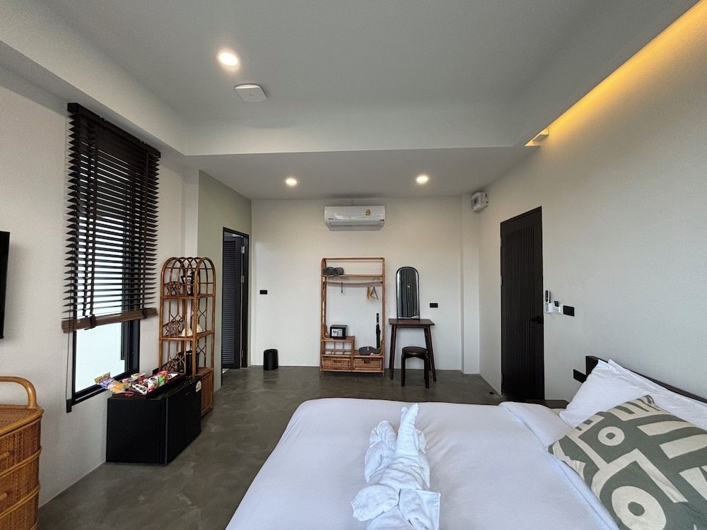 The Episode Boutique Hotel Deluxe Double Room, Balcony, Garden View 6