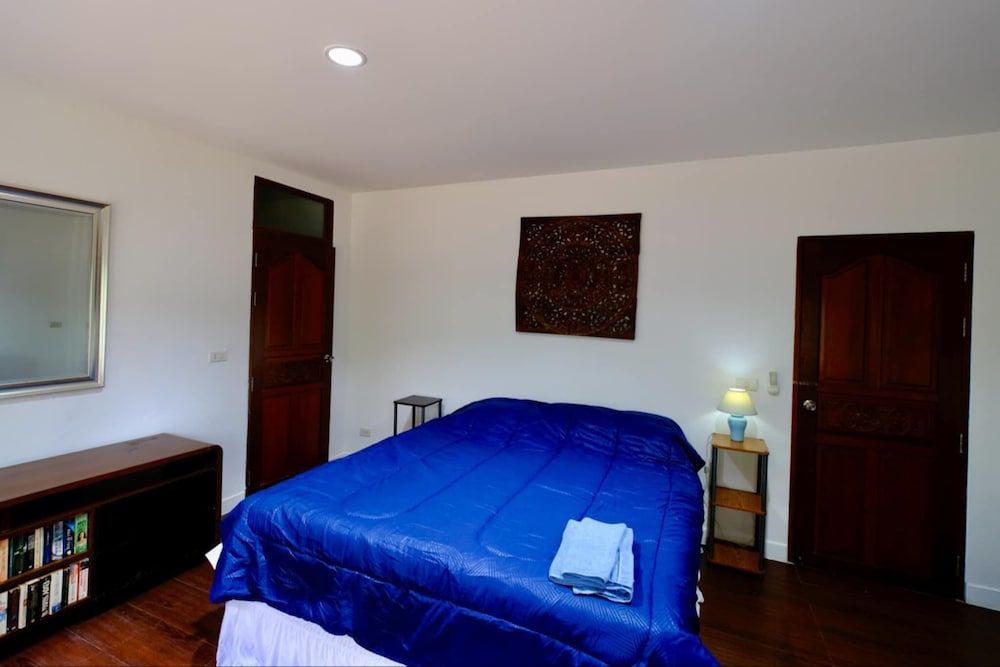 Lyndale Lodge Deluxe Double Room 4