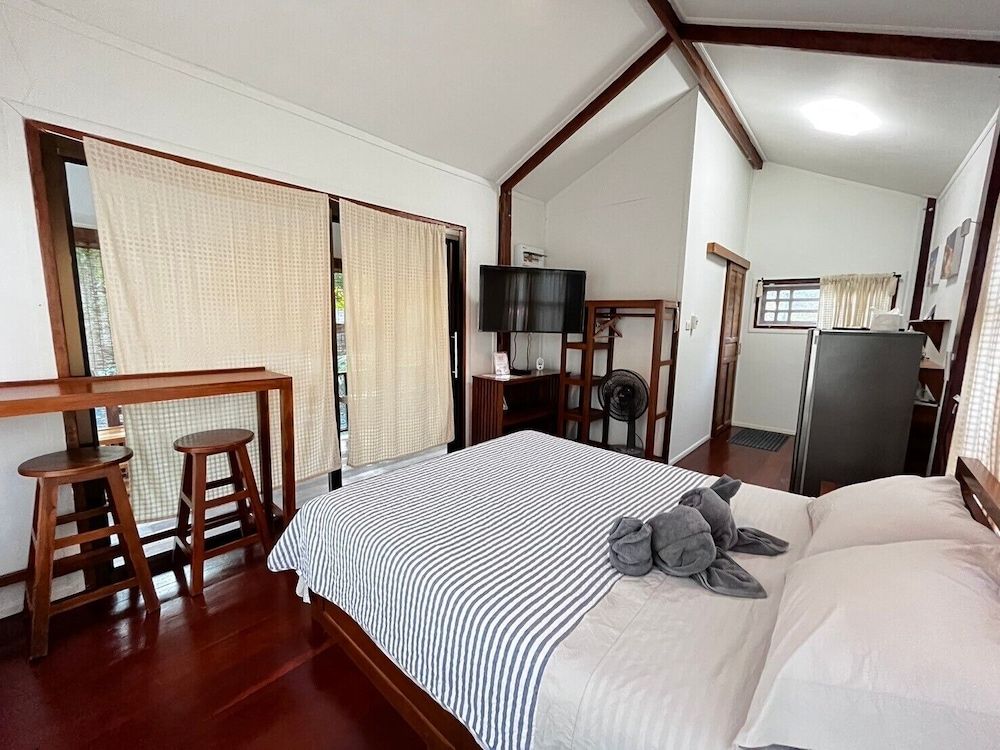 Monkey Cottage Classic Cottage 8