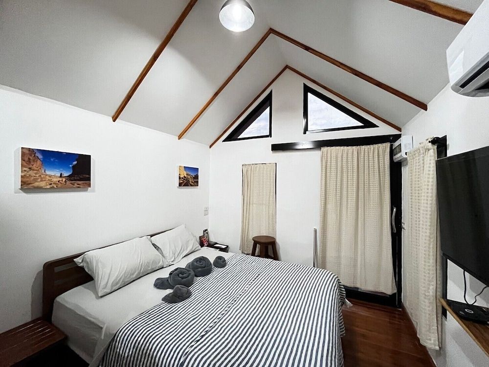 Monkey Cottage Basic Cottage 4