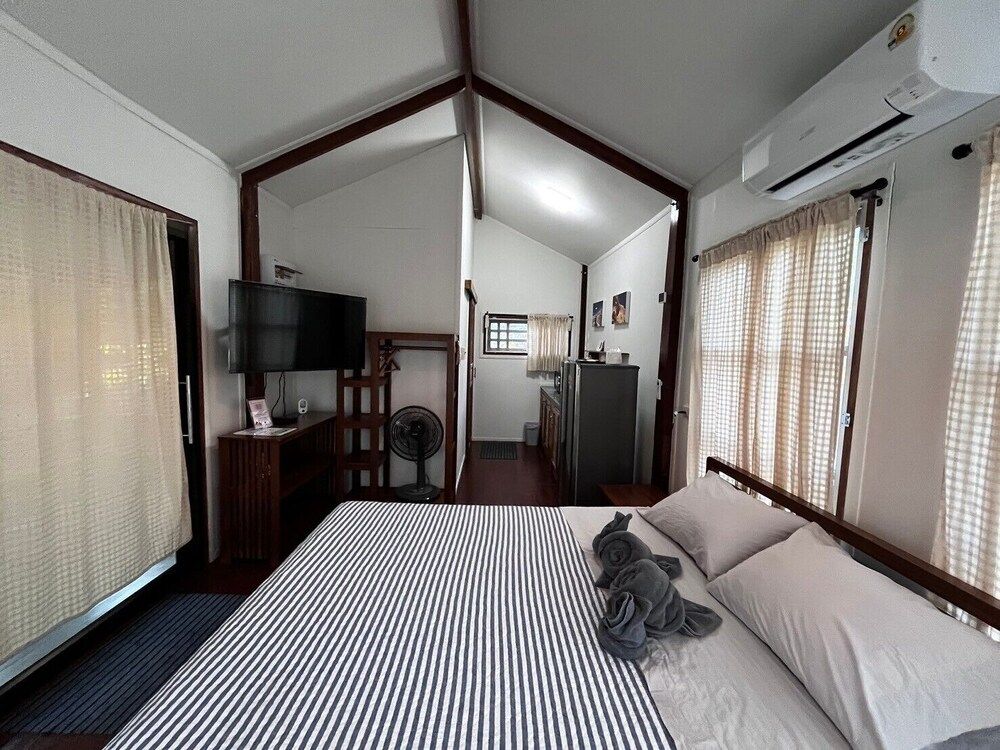 Monkey Cottage Classic Cottage 10