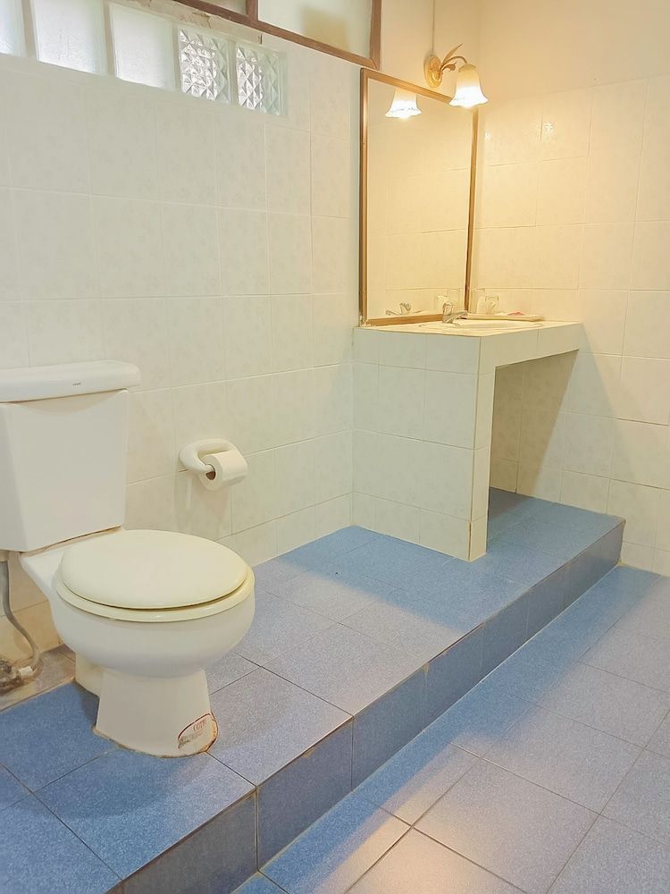 Saitharn Iyara Resort Quadruple Room with Terrace 11