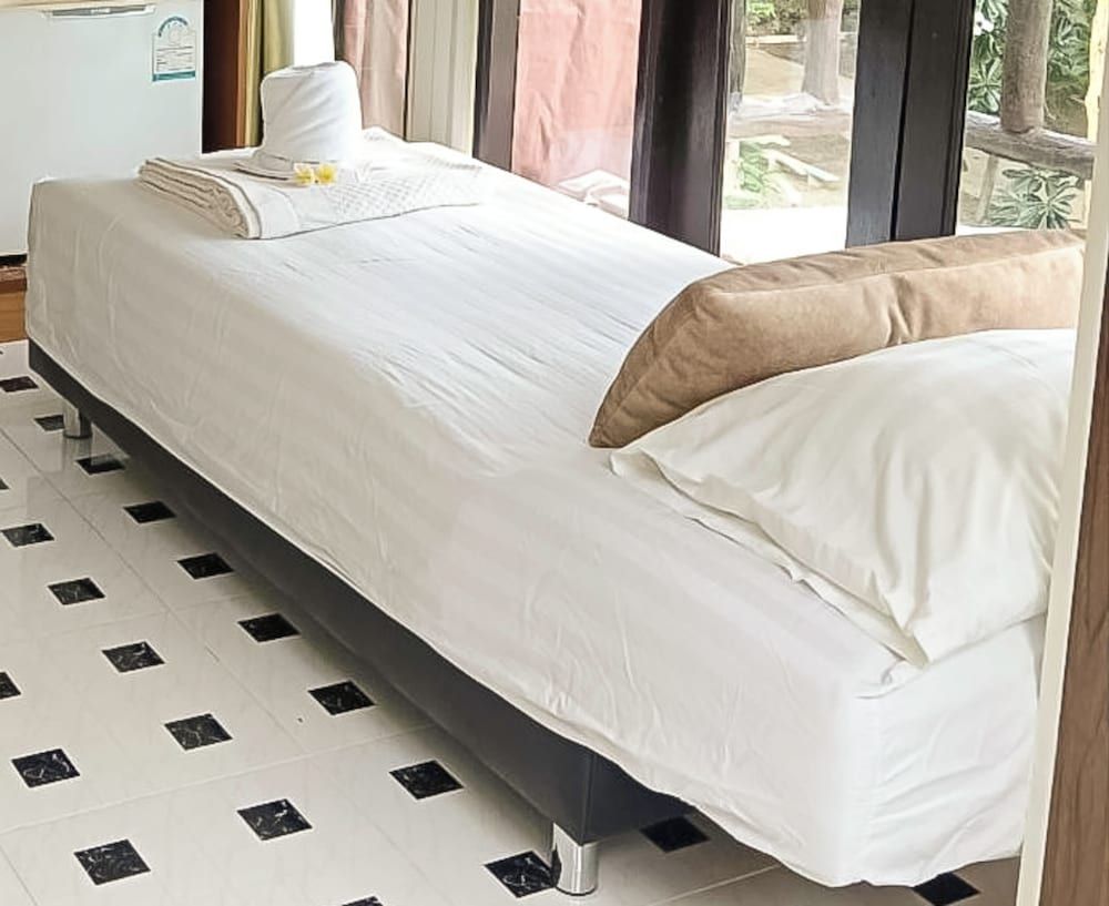 Saitharn Iyara Resort Quadruple Room with Terrace 9