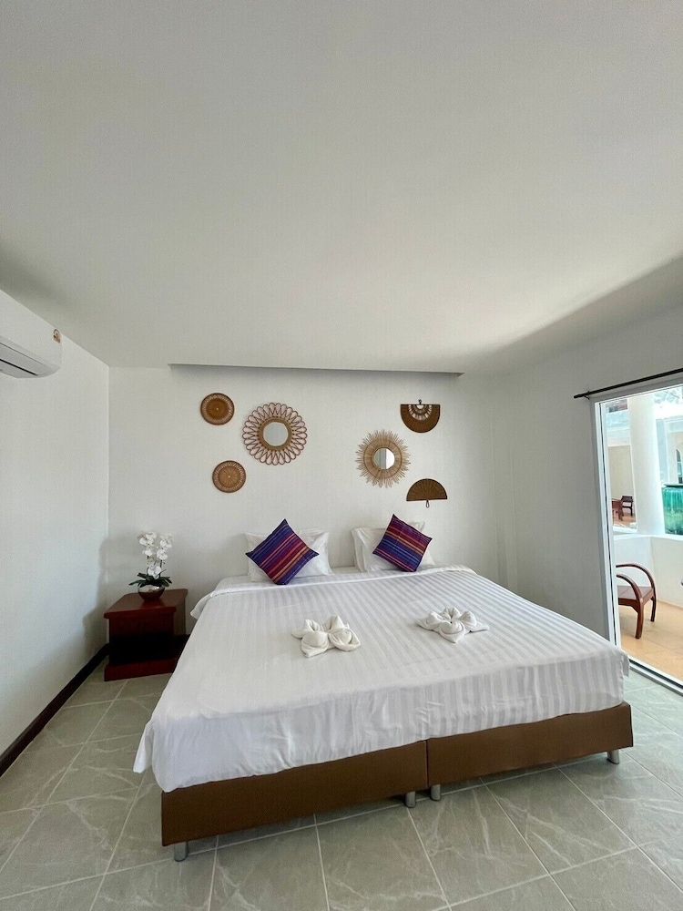 Gee Resort Basic Single Room 2