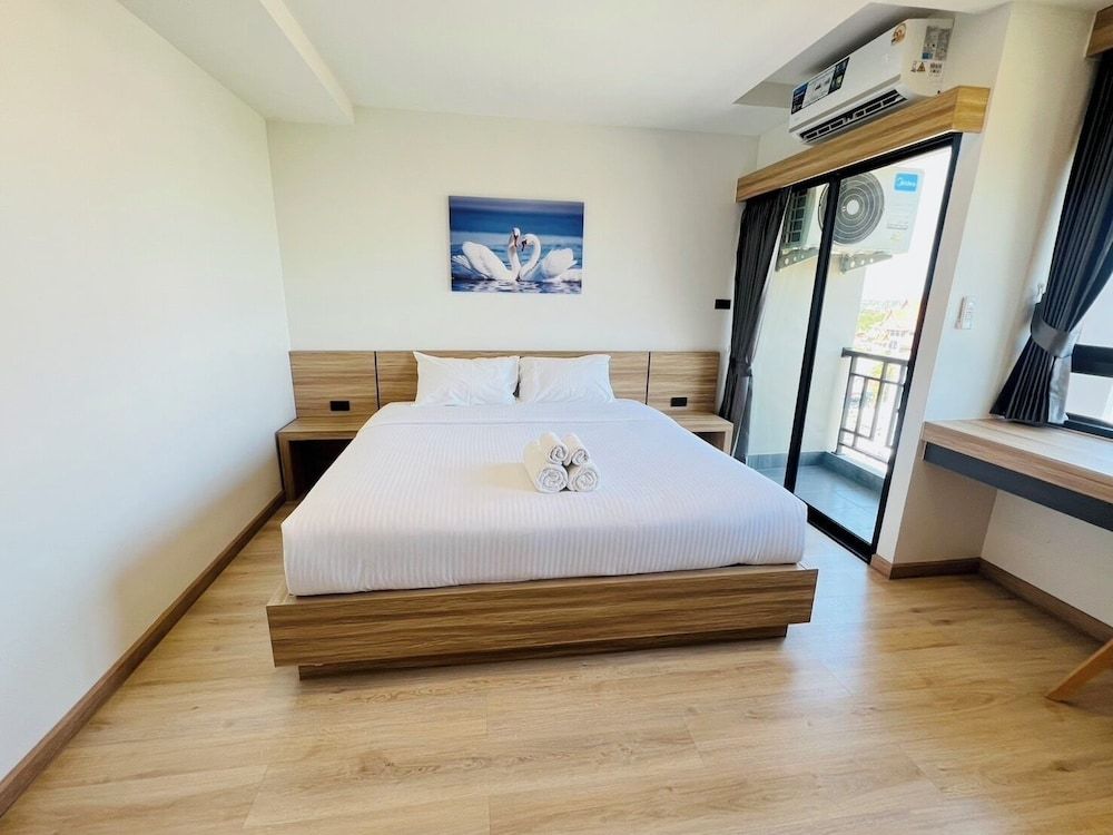 Wellgrow Hotel Luxury Single Room, City View