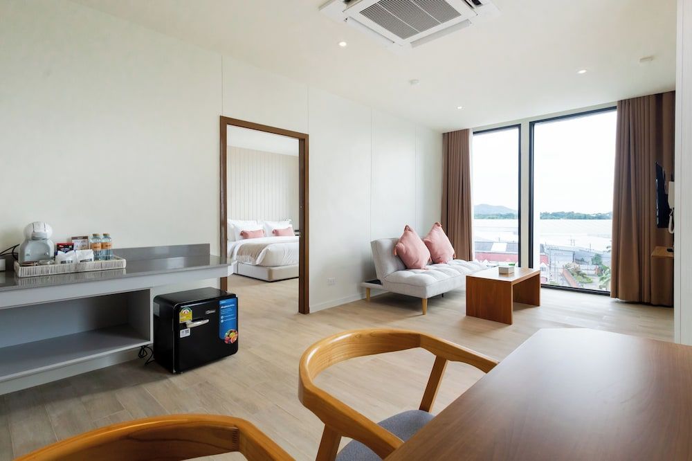 Good Nakhonsawan Hotel 4 Bedroom Private Pool Villa 17