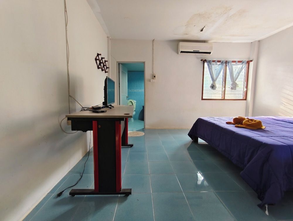 LungYod Guesthouse Superior Double Room 6