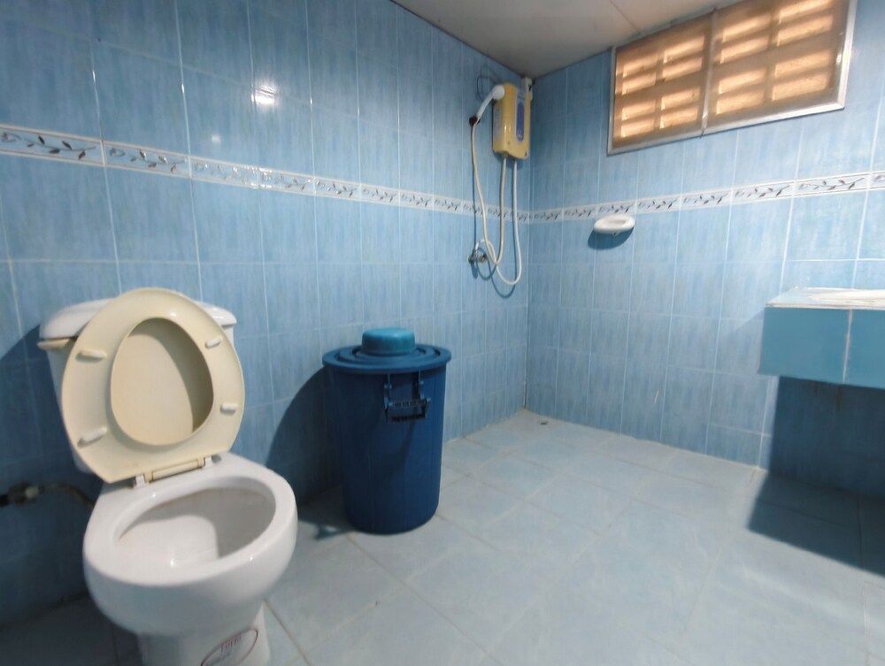 LungYod Guesthouse Superior Double Room 5