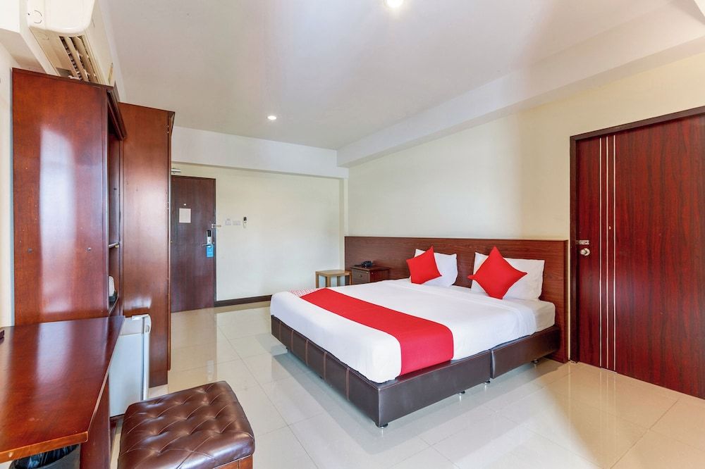 Collection O VResotel Superior Double Room 3