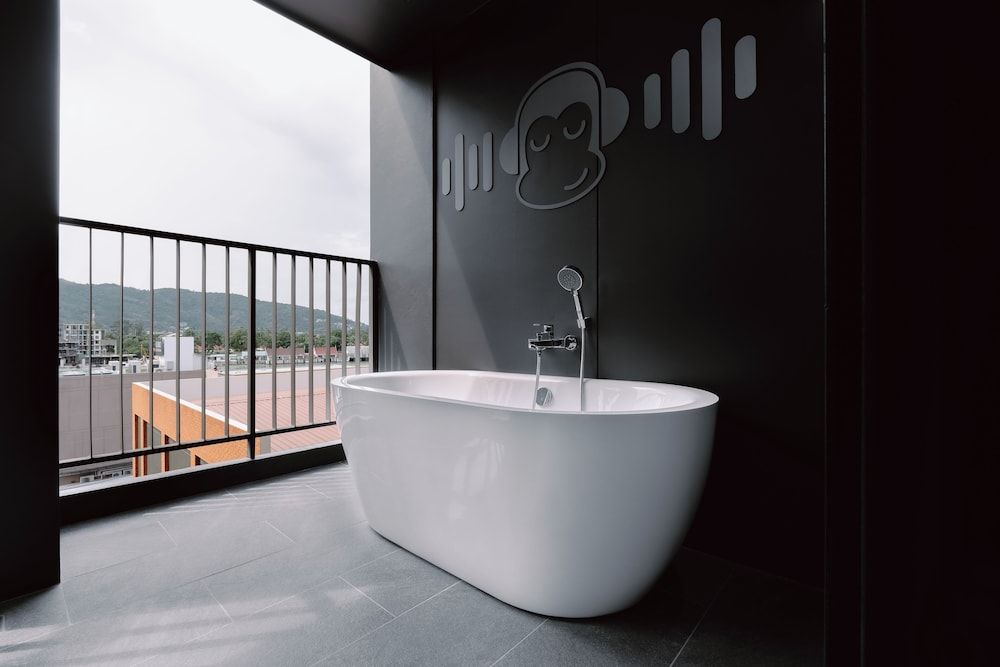 Blu Monkey Hub & Hotel Bangtao Beach Phuket Deluxe Twin Bathtub Balcony 3