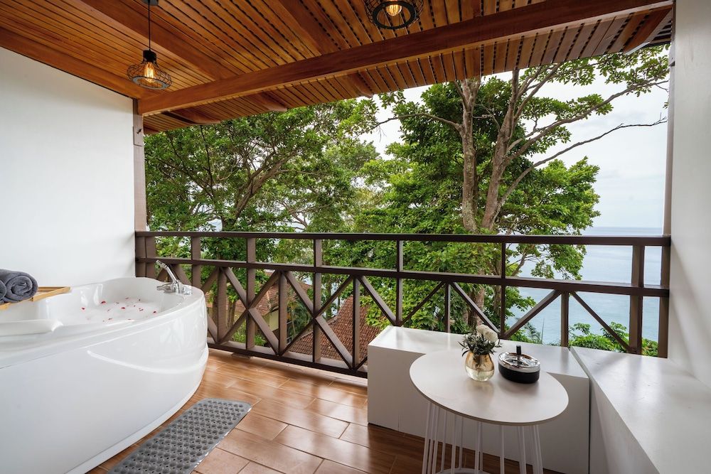 Anona Sunset Boutique Deluxe Jacuzzi Ocean view 7