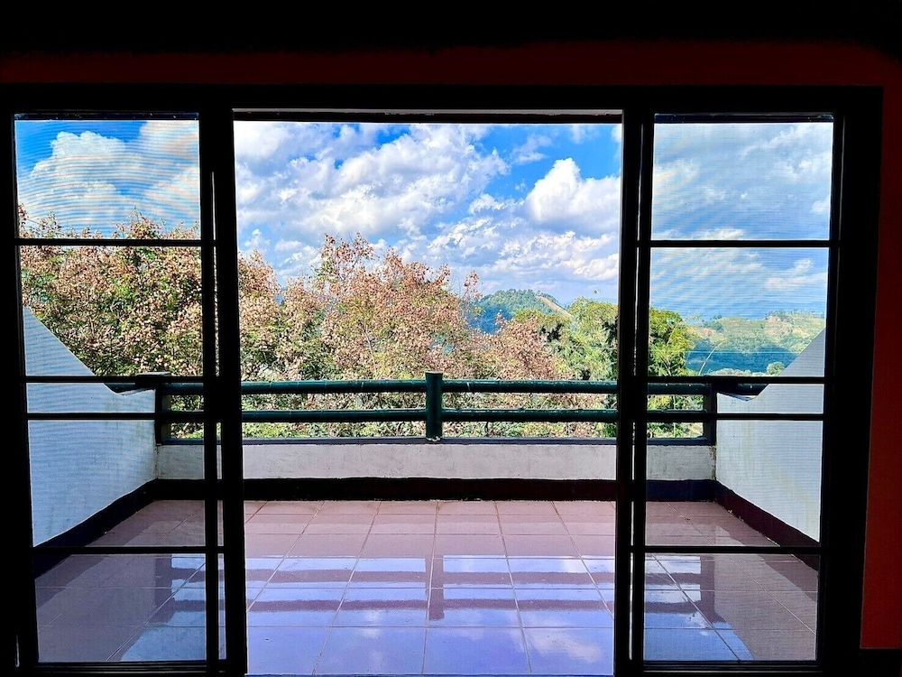 Maesalong Villa Standard Twin Fan Room 9