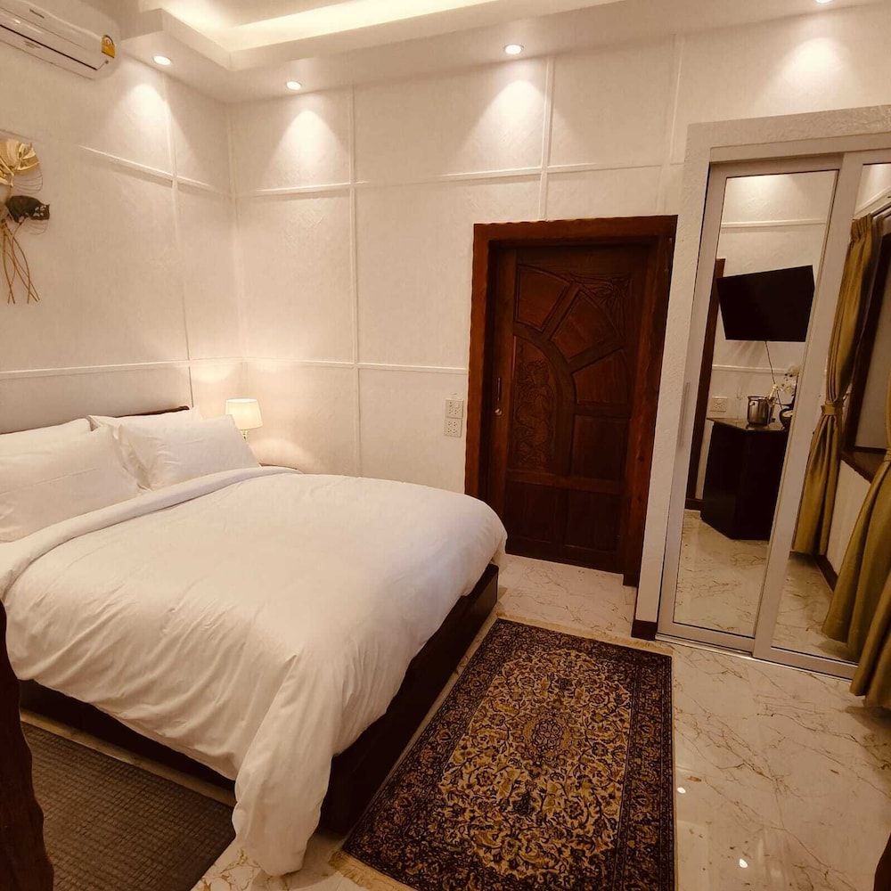 Varaya Resort Standard Double Room, Pool View 2