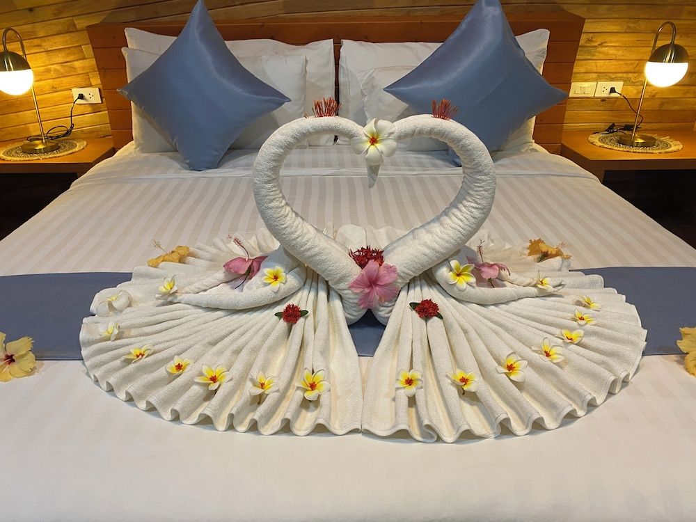 Phumala Lanta Seaview Resort Deluxe Double Room, Bathtub, Sea View 2