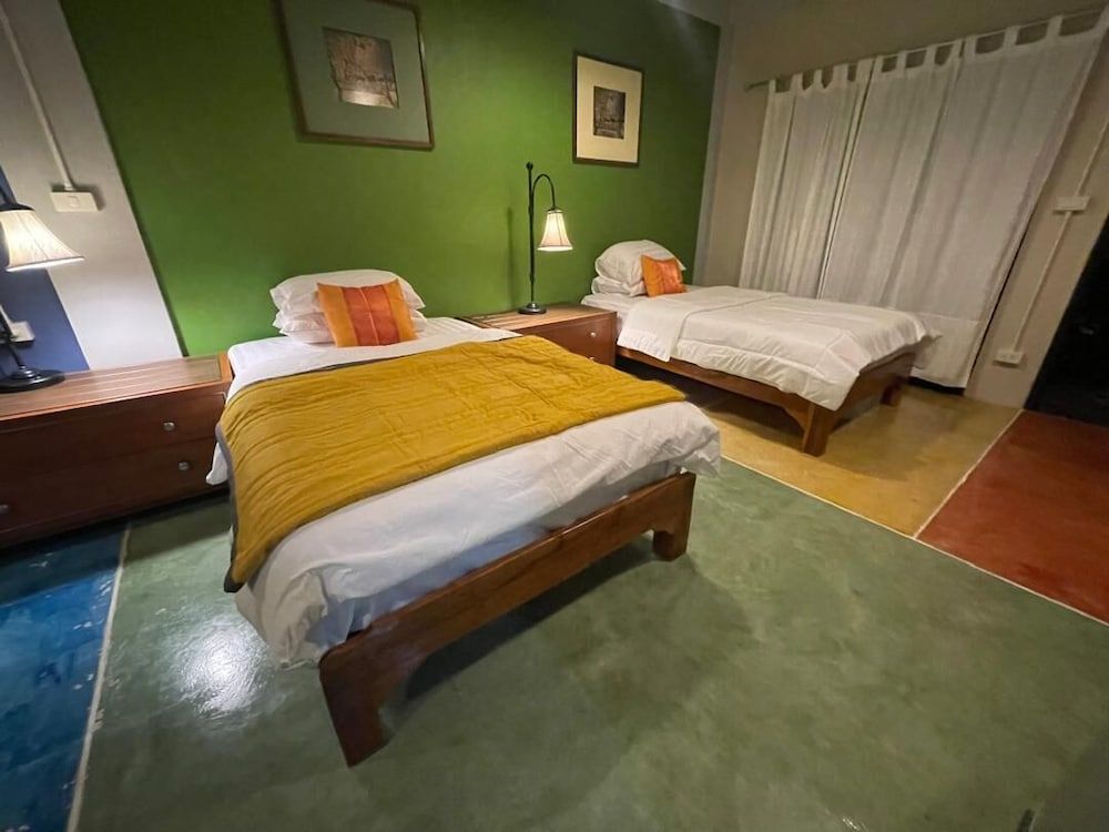 Golden Mango House Family Double Room, 1 Bedroom, Garden View 3