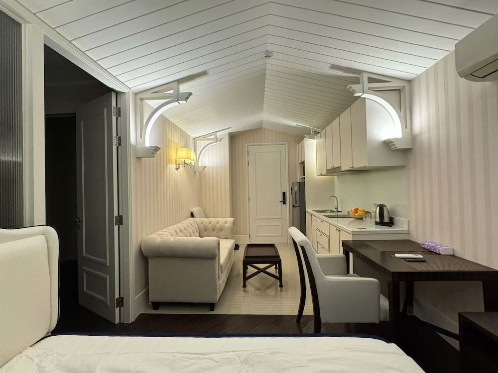 Twin Room, City View