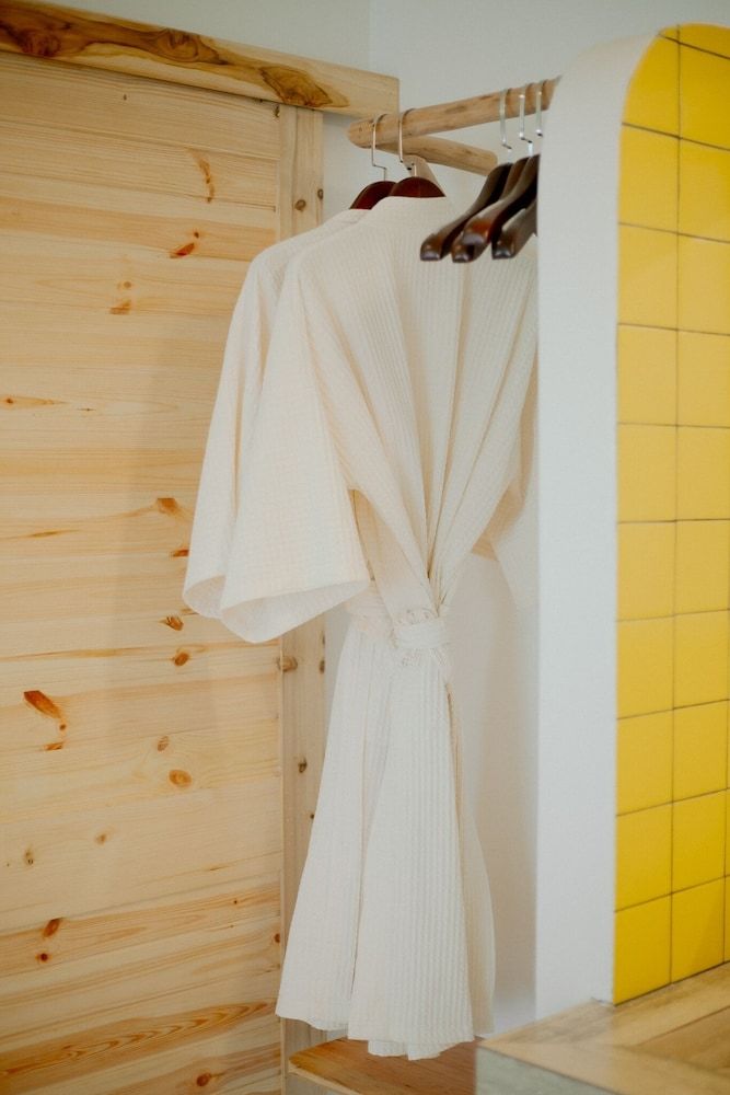 Fan Sea Resort Kohlarn Design Studio Suite 5