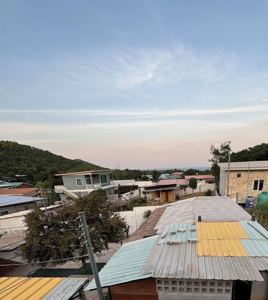 Fan Sea Resort Kohlarn Design Studio Suite 4