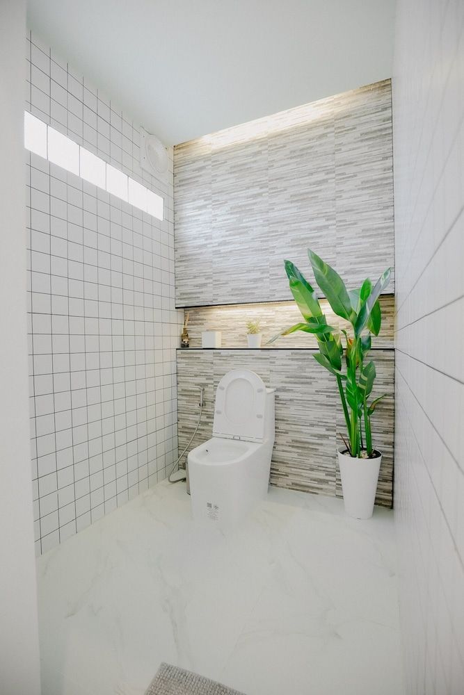 Fan Sea Resort Kohlarn Design Studio Suite 8