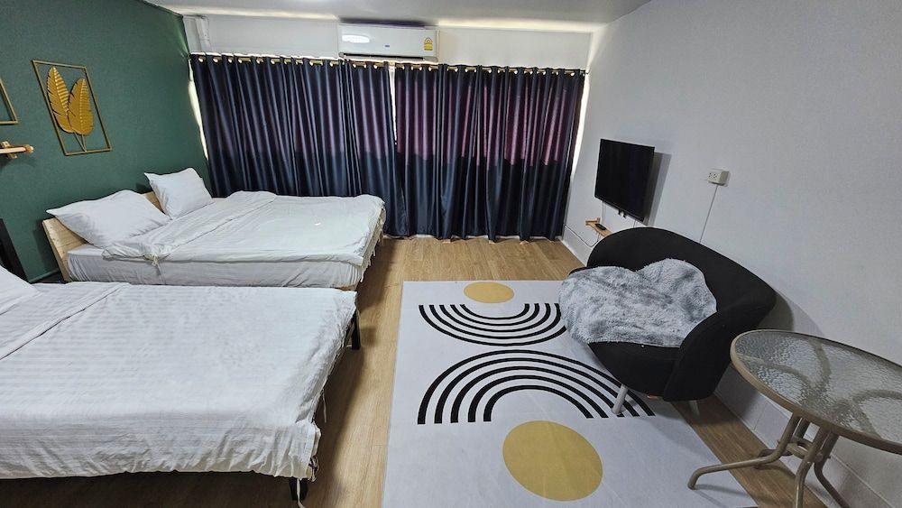 IMPACT Muang Thong Thani,daily rental room, Muang Thong Popular Condo C5 Standard Triple Room 2