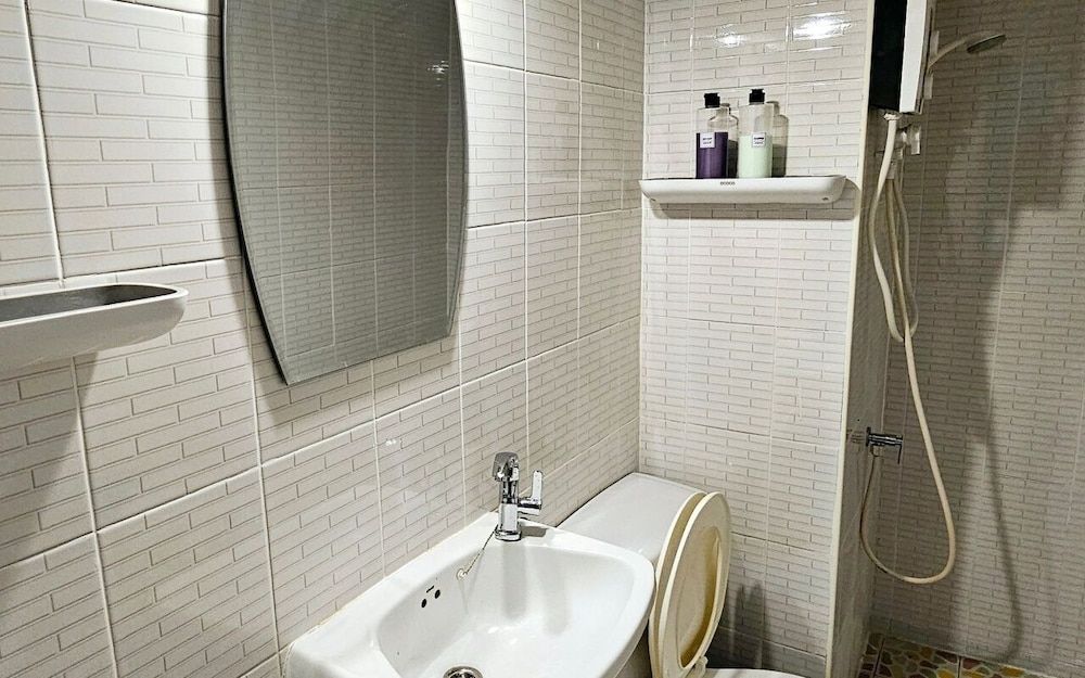 IMPACT Muang Thong Thani,daily rental room, Muang Thong Popular Condo C5 Standard Triple Room 6