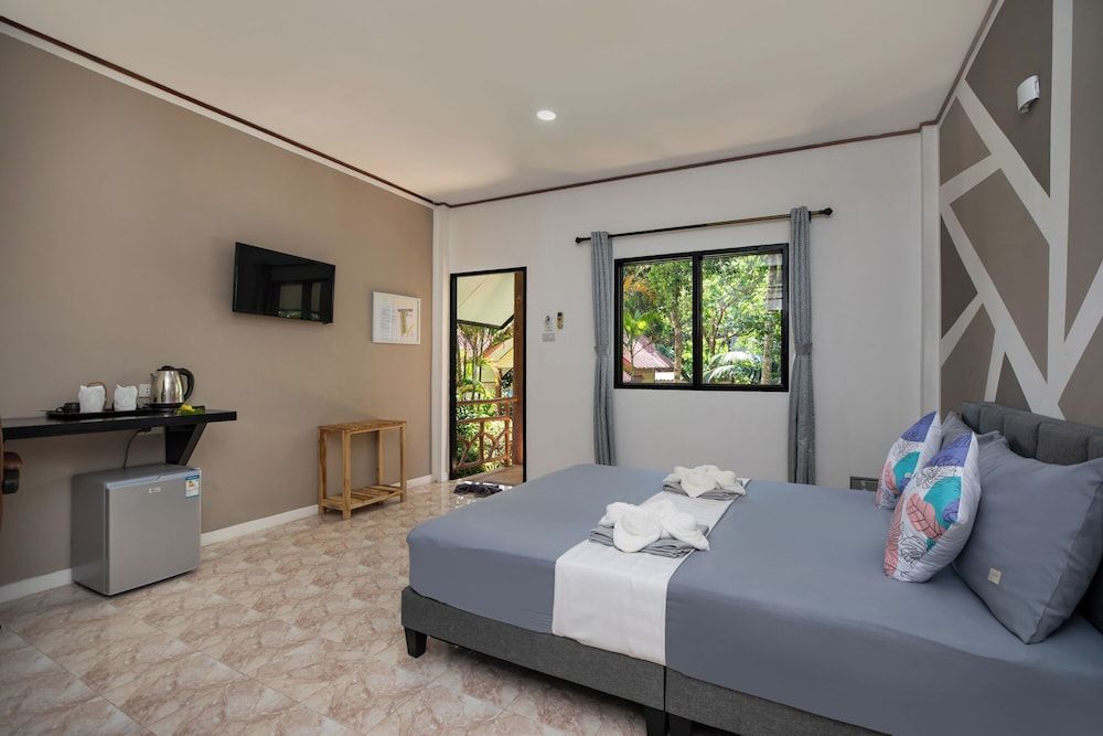 Standard Double Room, Pool View
