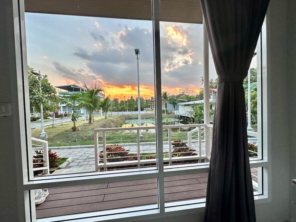 WoodViewResort Standard Twin Room, Lanai 2