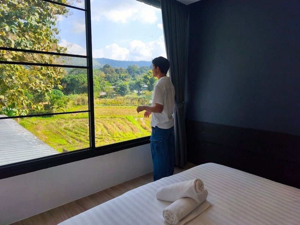 Brick Box Pool Villa & Café Family Villa, Mountain View 11