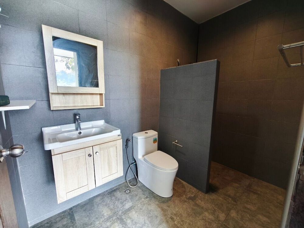 Brick Box Pool Villa & Café Family Villa, Mountain View 10