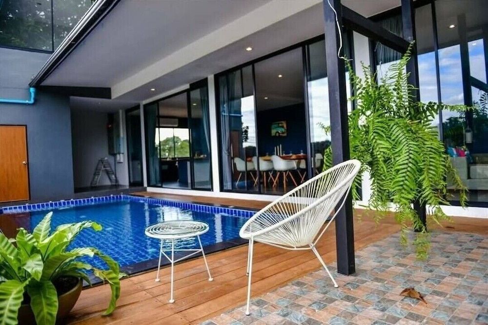 Brick Box Pool Villa & Café