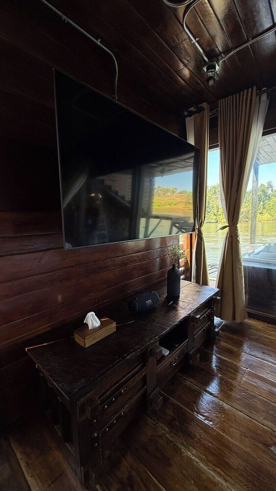 Kawarin River Exclusive Hotel & Resort Kawarin Suite Raft 2 19