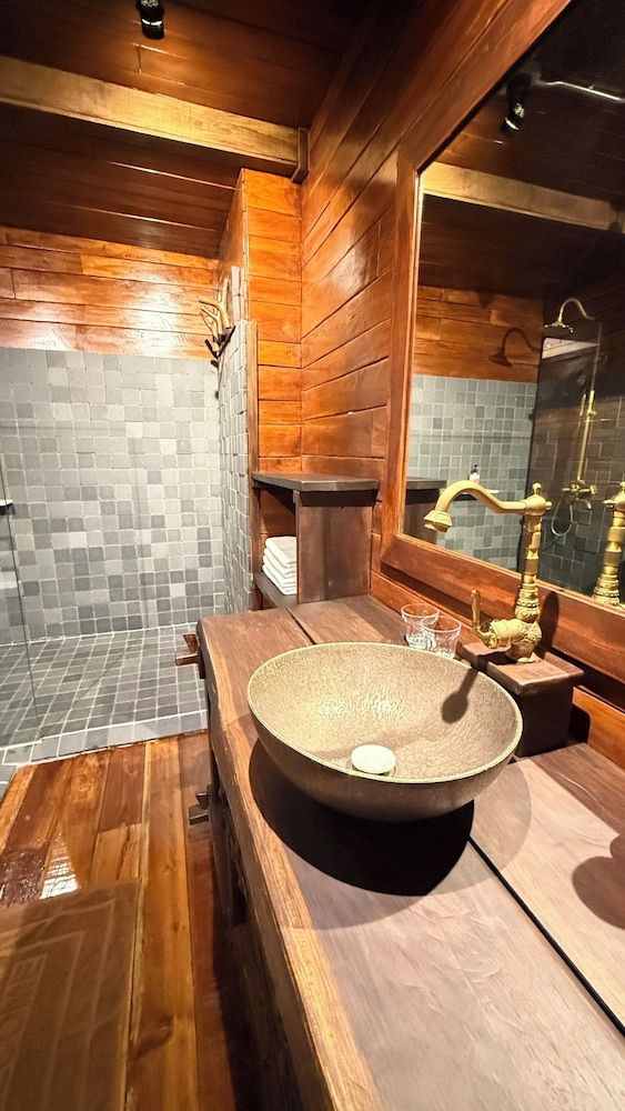 Kawarin River Exclusive Hotel & Resort Kawarin Suite Raft 3 8