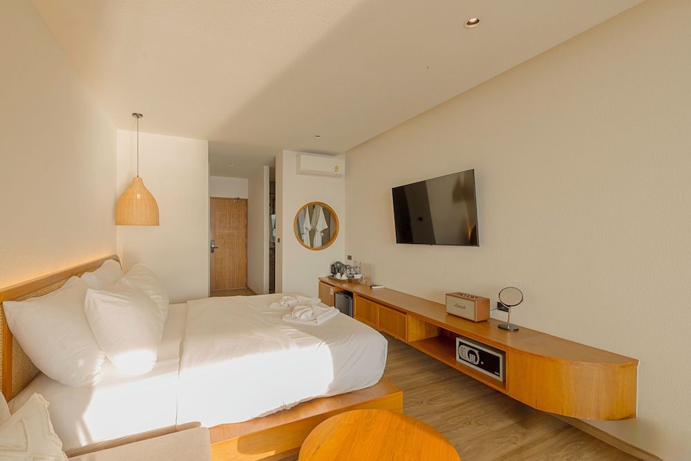 Tasana Bar and Luxury resort Relaxation Room (Spool Pool) 2