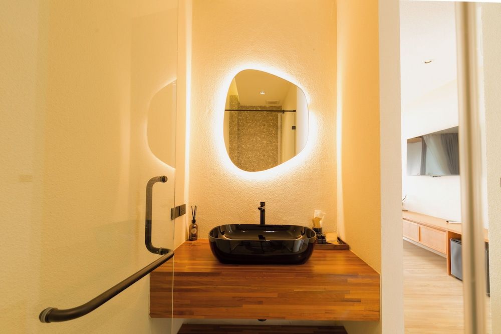 Tasana Bar and Luxury resort Relaxation Room (Spool Pool) 6