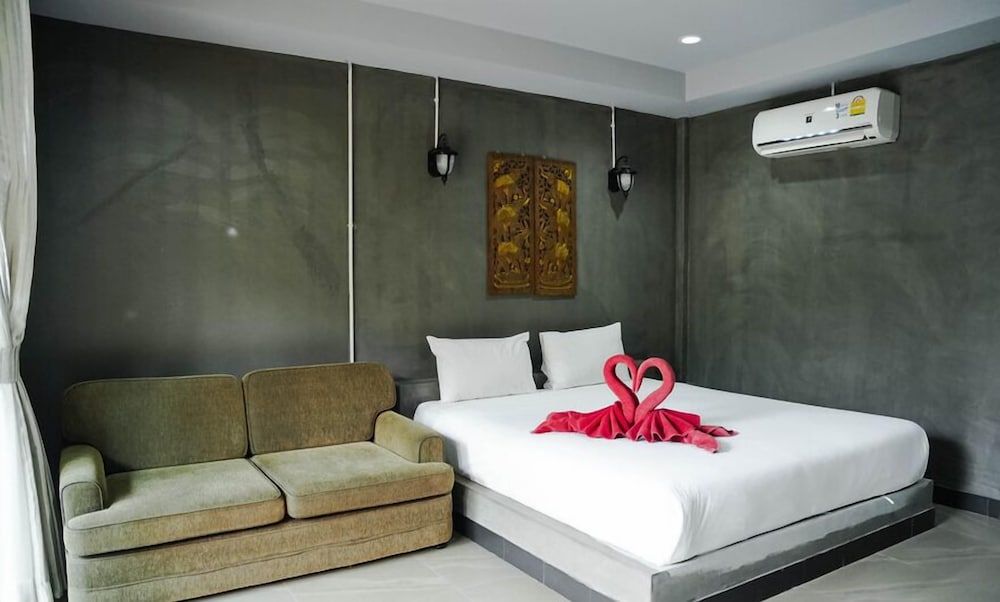 Chomview Lanta Water Park Resort Deluxe Room, Balcony, Garden View 2