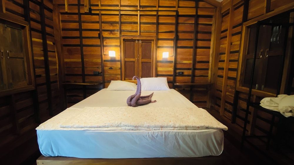 COCOA HOME Room, 1 King Bed, Non Smoking, Garden View 11