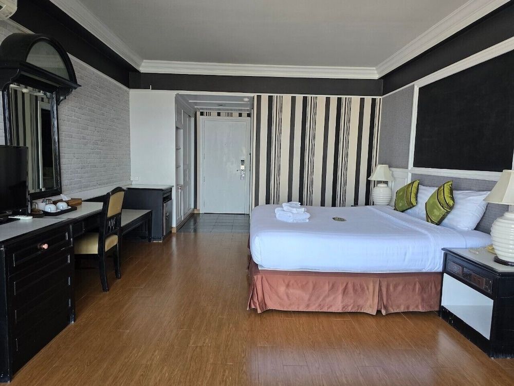 Deluxe Double or Twin Room, 1 Bedroom, City View