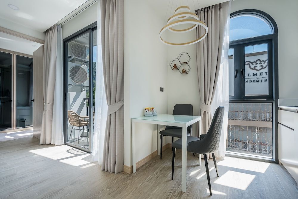 Palmetto Park Hotel and Residence Apartment, Balcony, City View 11