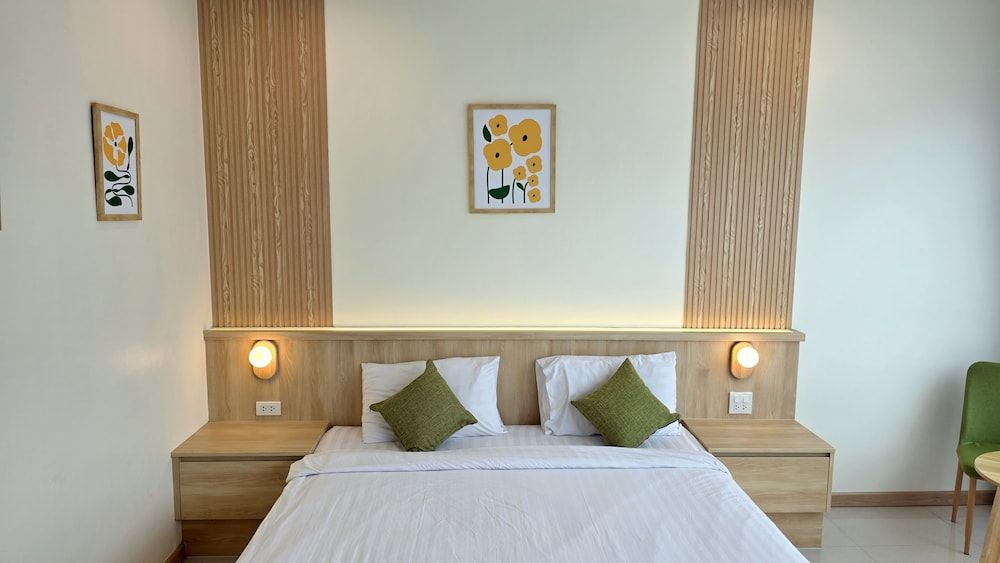 Samed Port View Standard Room with window 4