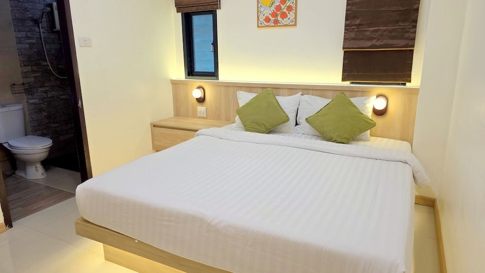 Samed Port View Standard Room without window 8