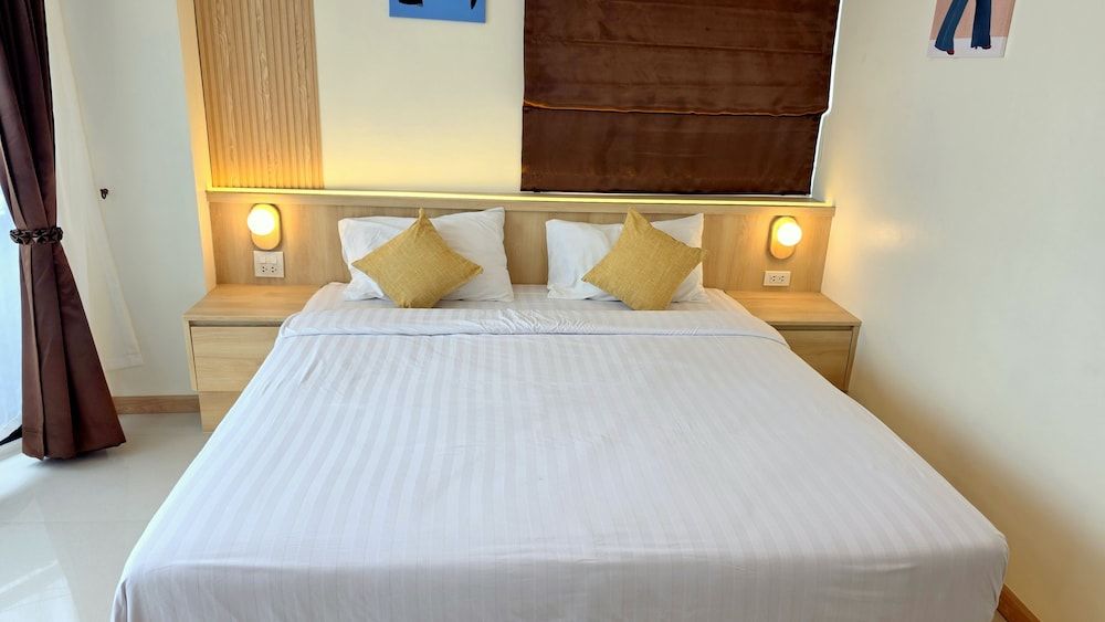 Samed Port View Standard Room with window 14