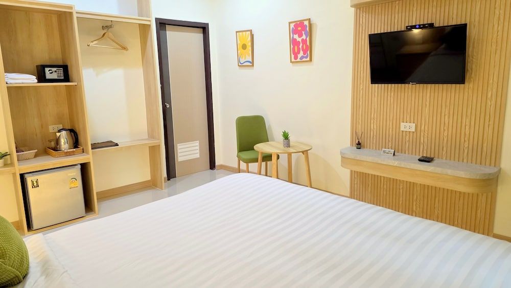 Samed Port View Standard Room without window 5