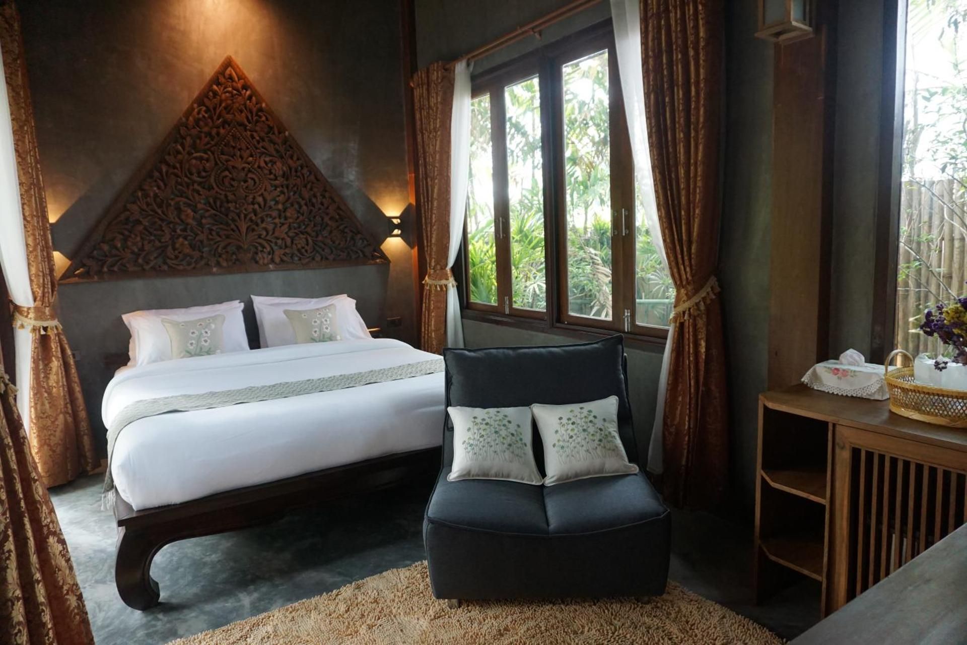 Baansuwanburi King Room with Garden View