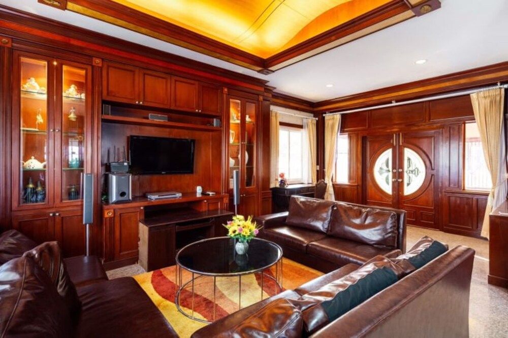 Angel Pool Villa Phuket 6 Bedrooms with Indoor Pool 5