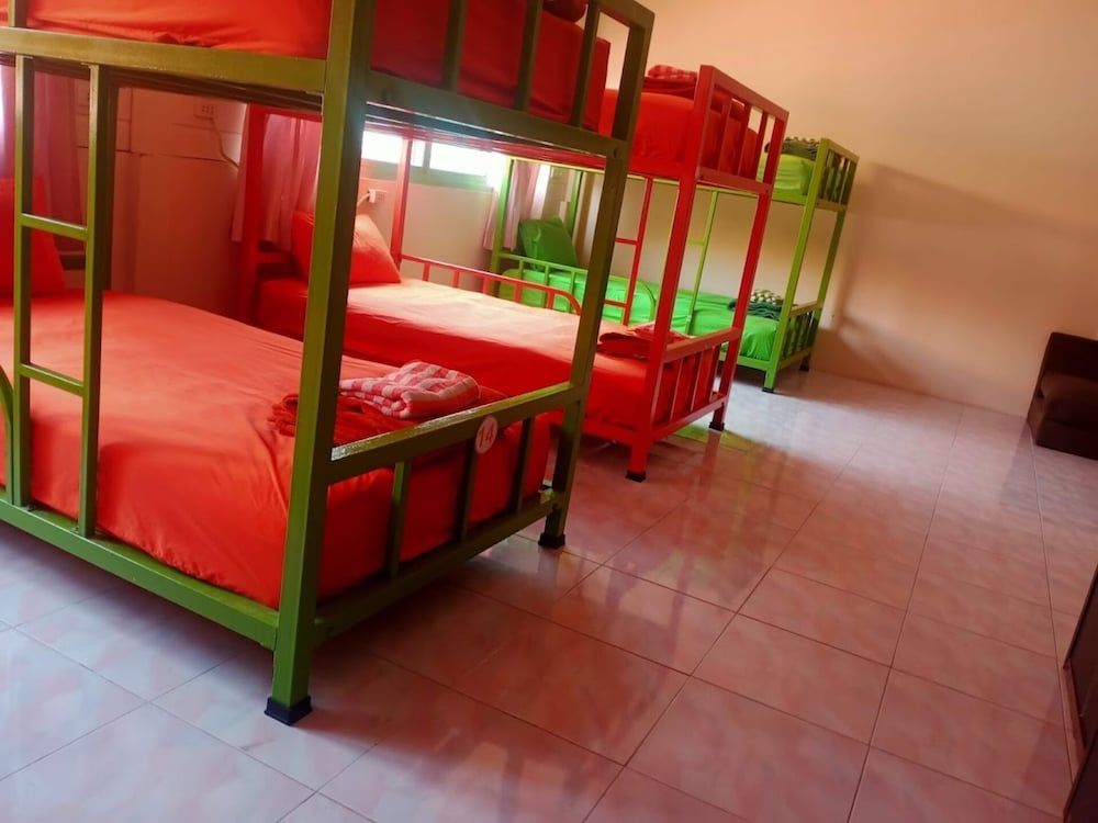 Lotus Hostel Beach Koh Tao Basic Shared Dormitory, 1 Bedroom 3