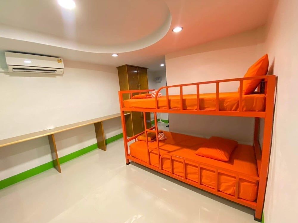 Lotus Hostel Beach Koh Tao Basic Shared Dormitory, 1 Bedroom 2