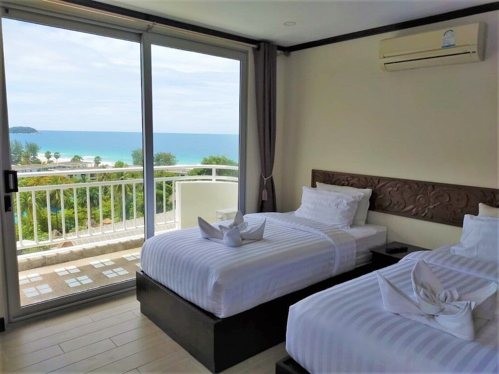 9D Karon Beach Front Breathtaking sea View Apartment 5