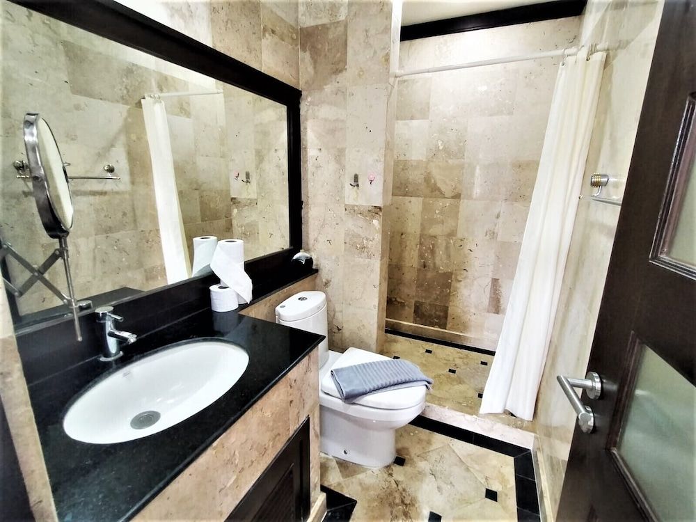 9D Karon Beach Front Breathtaking sea View Apartment 16